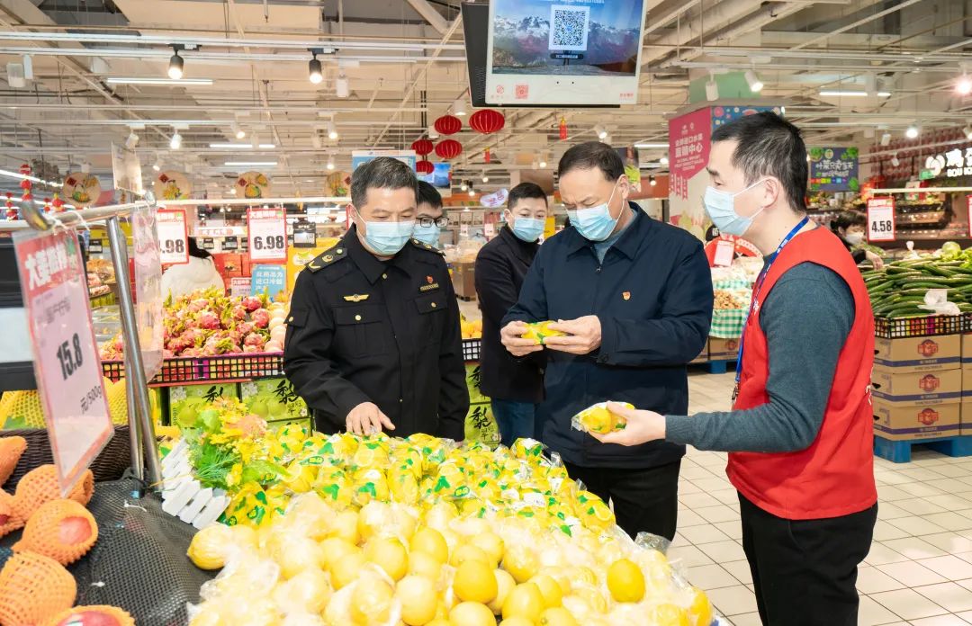 冯中海检查食品安全工作 全力守护人民群众“舌尖上的安全”